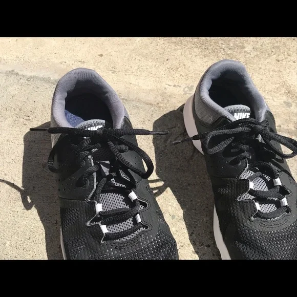 Nike Training Core Motion TR3 Black and Gray Shoes - Picture 8 of 15